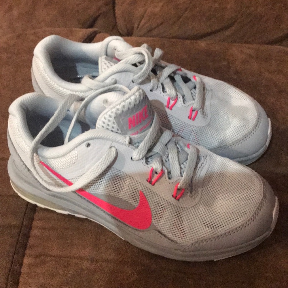 👟Toddler girl’s NIKE sneakers 👟